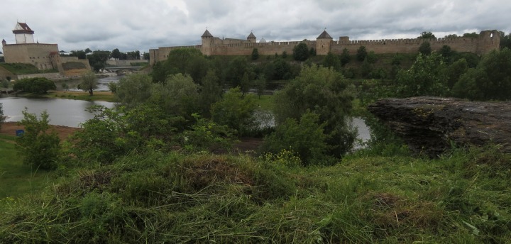 2. Нарвский замок и Ивангородская крепость