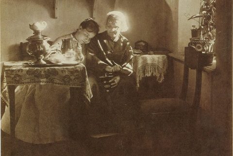 Женщин какого возраста на Руси считали бабками