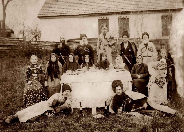 Зачем казаки крестили женщин кочевников