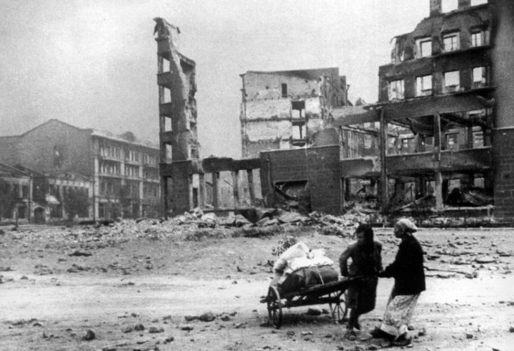 Сколько ущерба Германия возместила СССР после Второй мировой войны