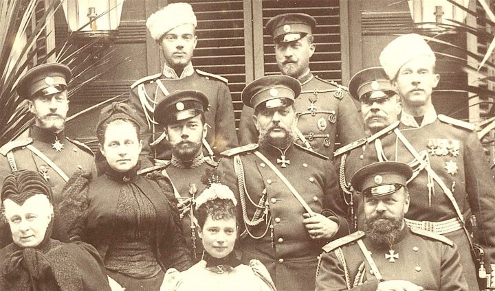 Почему члены семьи Романовых носили строго определенные имена