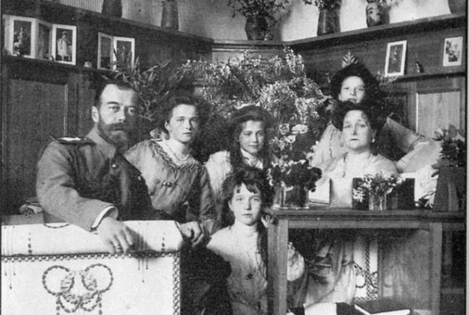 Николай II и Александра Романовы: какой была семейная жизнь последней императорской четы