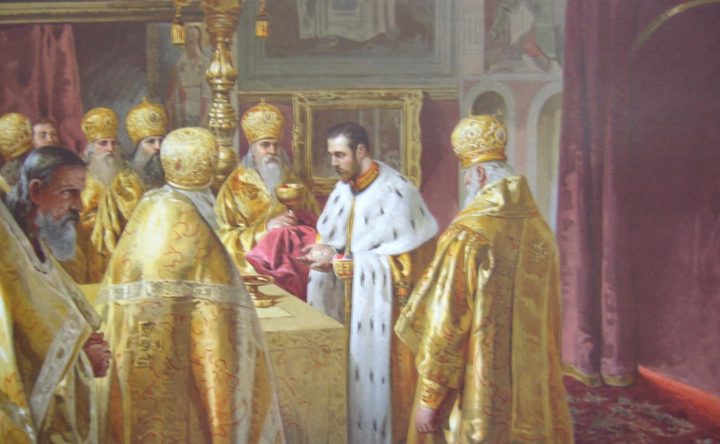 Каким образом христианство помогло монархии