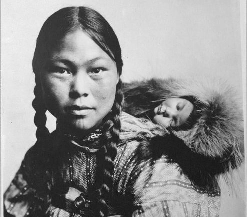 Как эскимосские женщины придумали стринги