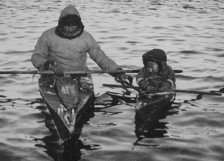 Чукчи и эскимосы: почему эти народы не умеют плавать