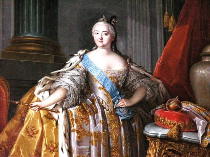 В каких платьях русские императрицы венчались на царство