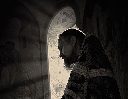 Как правильно обращаться к православному священнику