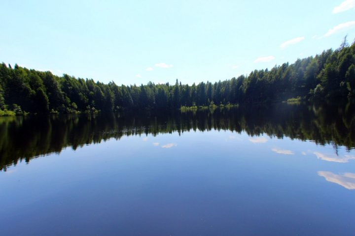 Озеро Шайтан в Кировской области: из-за чего оно гудит