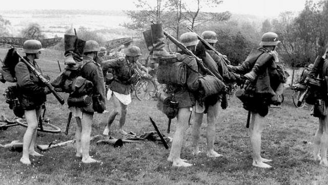 Зачем немецкие солдаты носили с собой алюминиевые тубусы