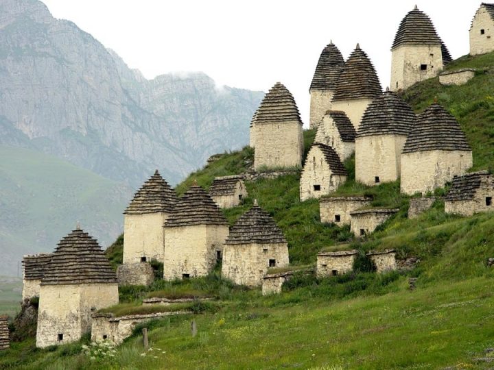 «Город мертвых»: тайна города Даргавс в Северной Осетии