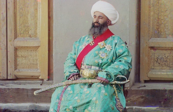 Почему мужчинам в исламе запрещено носить украшения из золота
