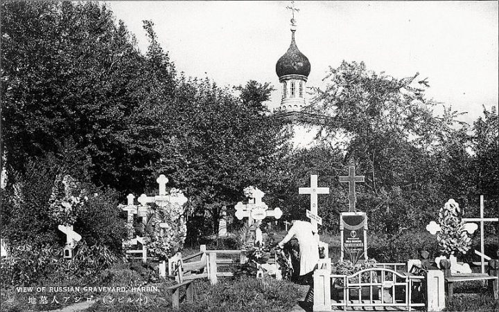 Почему только на российских кладбищах есть фото на могилах
