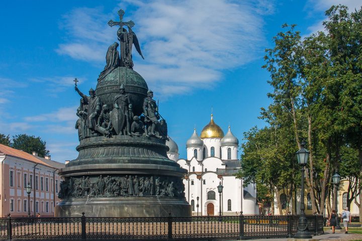 Памятник «Тысячелетие России»: самые спорные персонажи