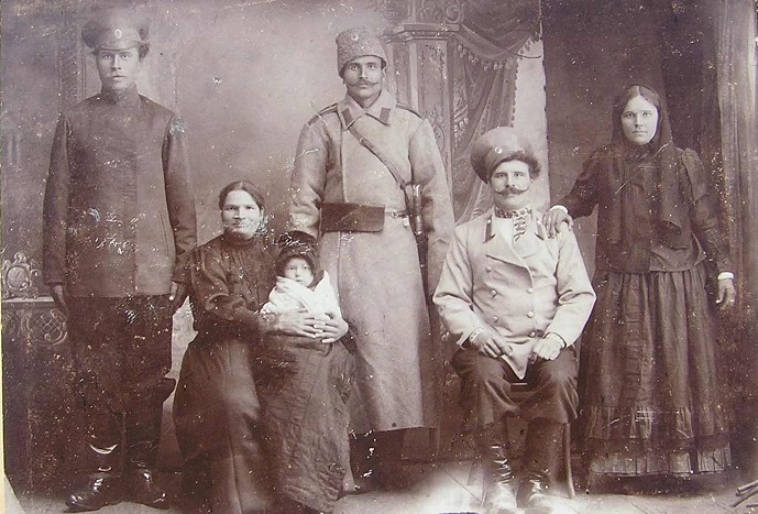 Почему казаки никогда не обнимали своих жен и детей при посторонних