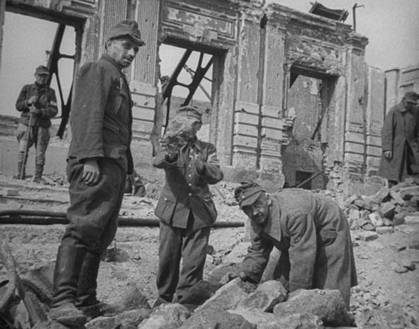 Почему Германия возместила только 40% ущерба, нанесенного СССР в войну