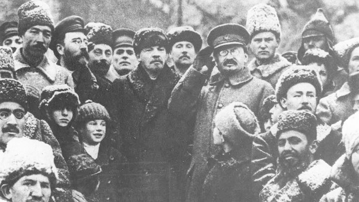 Почему Ленин скрывался от царской полиции в Финляндии, хотя это была часть России