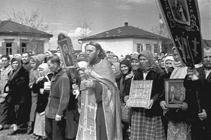 Когда на Руси женщинам нельзя было молиться в храмах вместе с мужчинами
