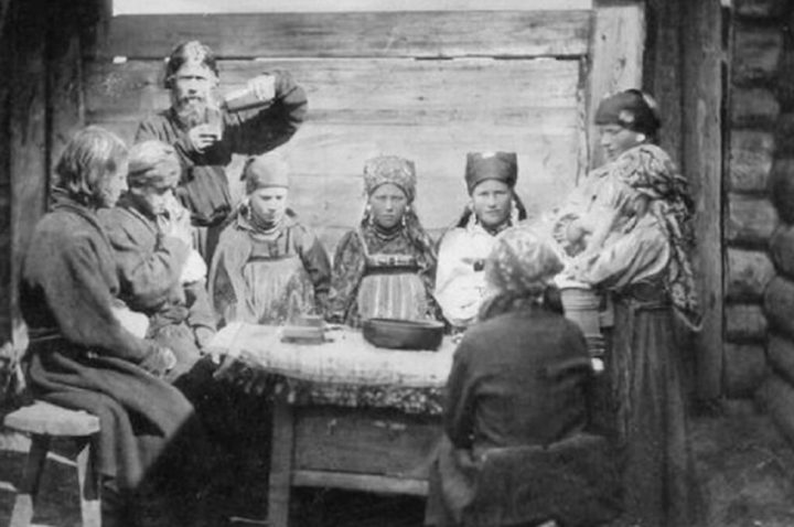 Зачем на Руси молодых отцов кормили пересоленной кашей