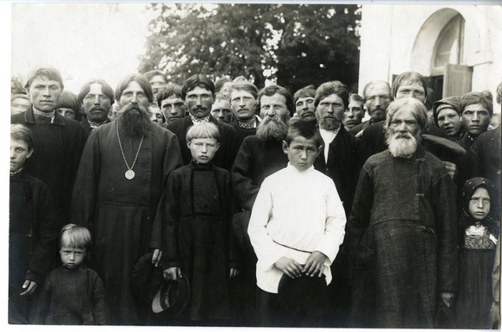 Почему православные христиане всегда молятся стоя