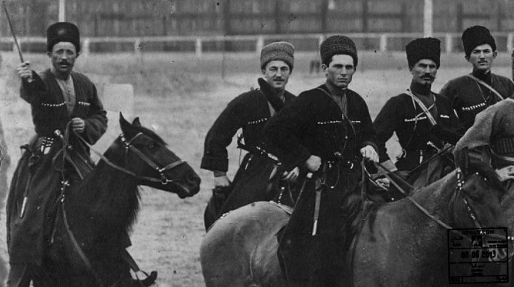 Тумак: зачем запорожские казаки носили шапки с суконным «хвостом»