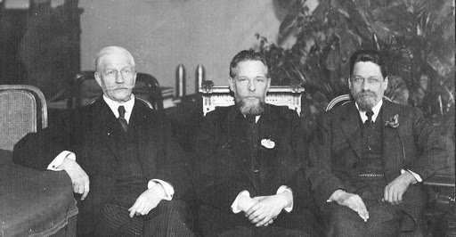 Правда ли, что в 1917 году Рюриковичи свергли Романовых
