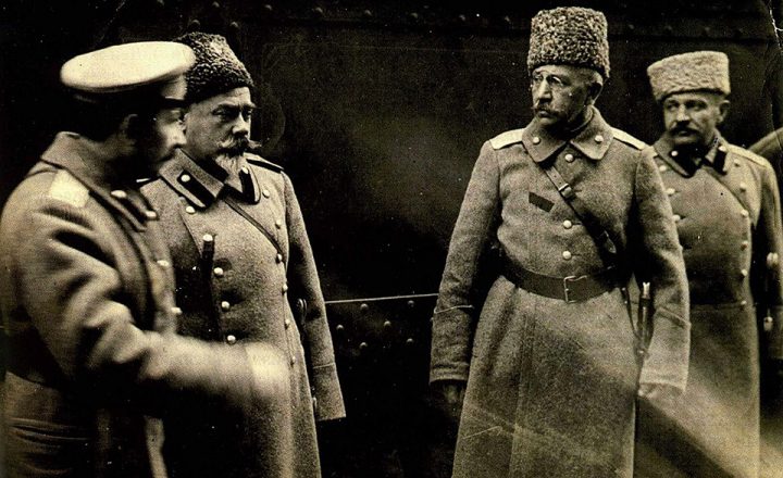 Почему генералу Краснову не удалось подавить Октябрьскую революцию в 1917 году