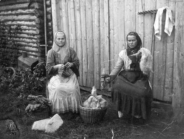 «Отгрызла собака»: как русские крестьянки отучали детей от груди