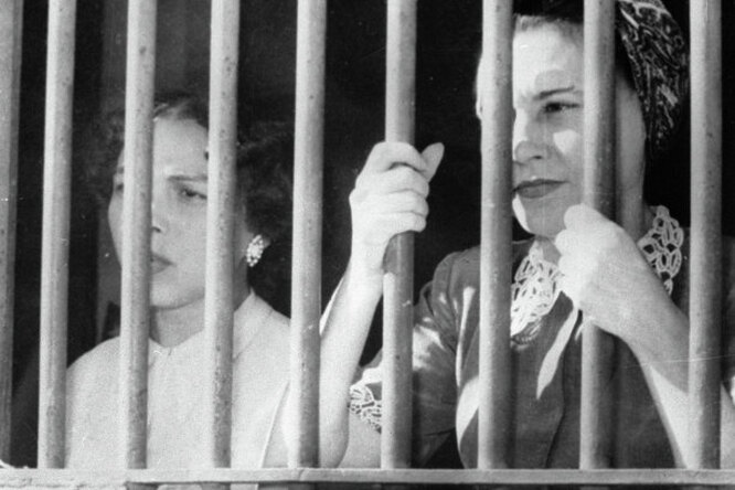Женщины, которые переписываются с заключенными: что о них говорят психологи