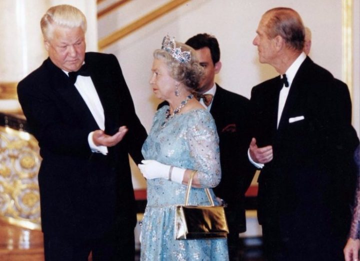 Визит Елизаветы II в Россию: чем Борис Ельцин шокировал британскую королеву