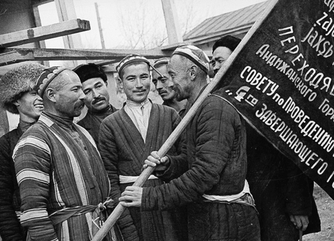 Какой необычный налог обязаны были платить мусульмане в СССР