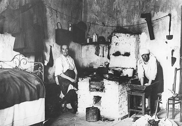 Квартира-нужник: когда советские люди жили в общественных туалетах
