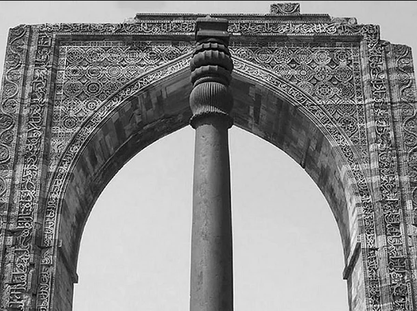 Кутубская колонна: почему древнеиндийский обелиск из стали не ржавеет 1500 лет