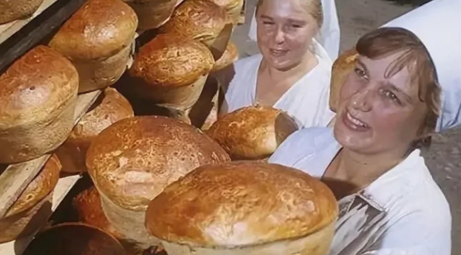 Хлеб в СССР: почему его всегда было мало