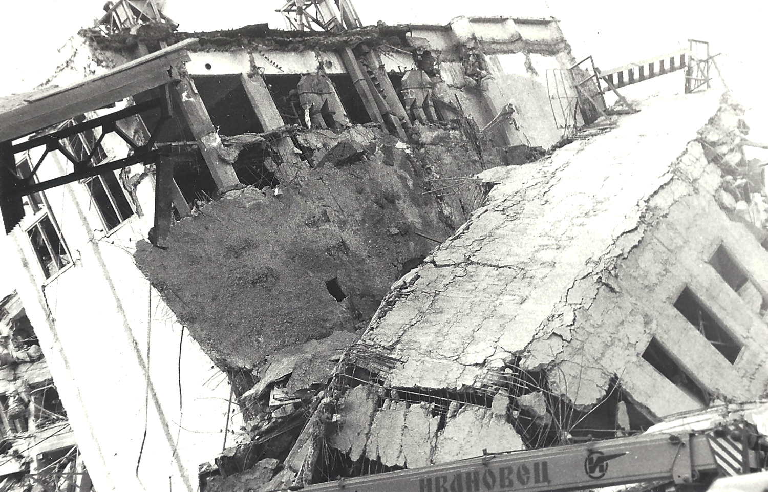 погибшие при землетрясении в армении