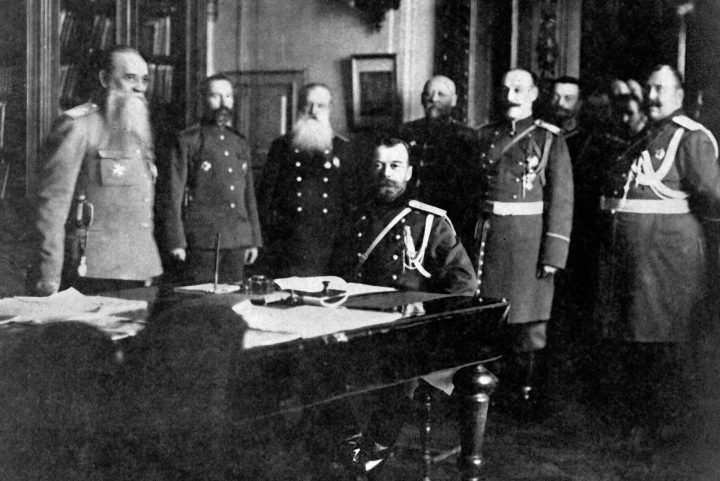 Отречение Николая II: почему оно противоречило законам Российской империи