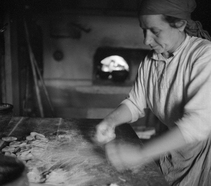В каких случаях женщинам на Руси запрещалось готовить пищу