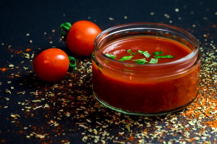 Кетчуп или соевый соус: что вреднее