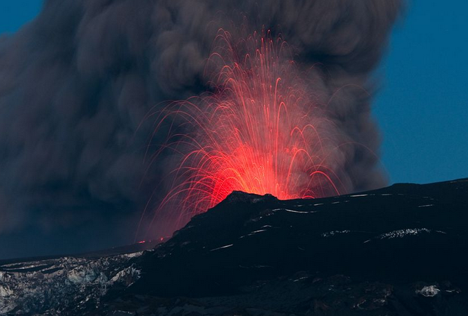 Извержение вулкана Уайнапутина в Перу в 1600 году: как оно повлияло на Россию