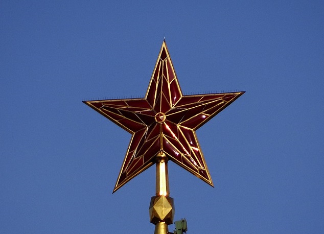 Как на самом деле на башнях Кремля появились звёзды