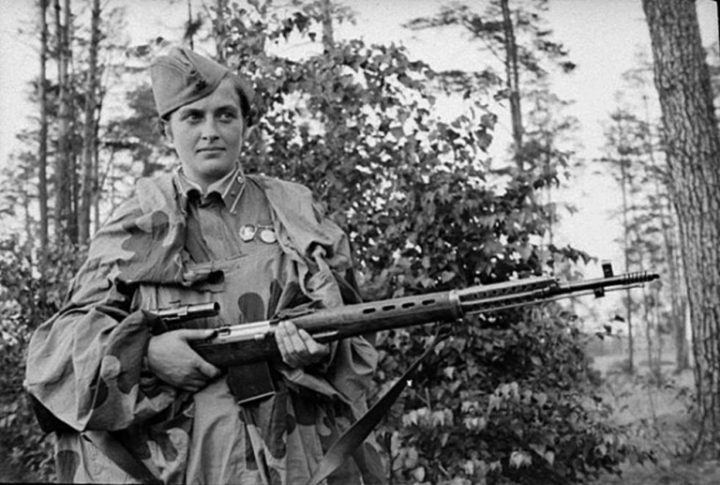 Людмила Павличенко: самая успешная женщина-снайпер в истории