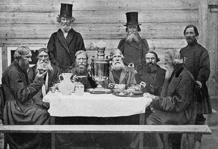 С кем русские не садились за стол