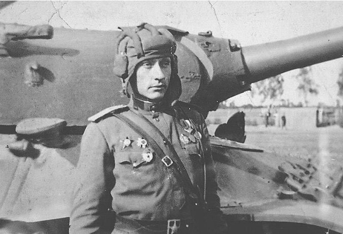 Зиновий Колобанов: герой «самого успешного танкового боя» за всю историю