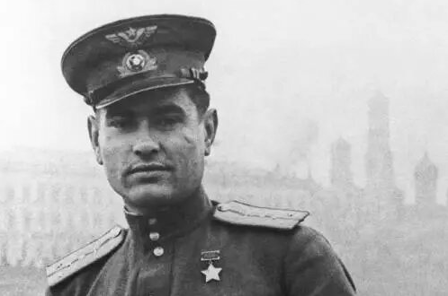 Алексей Маресьев: почему у легендарного летчика отняли служебную «Волгу»