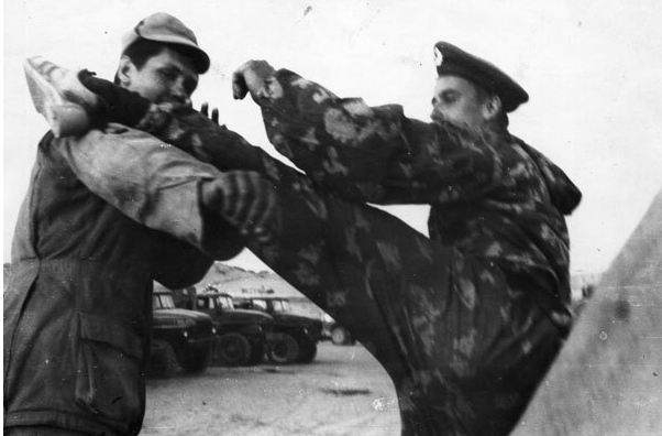 «Черные дьяволы» против «Голубых беретов: какие бойцы были лучше в рукопашной