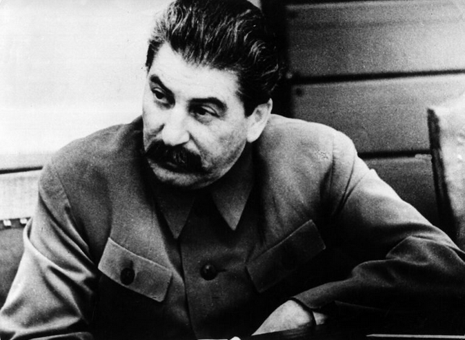 «Смотри, Коба, уши отрежу!»: что стало с комдивом, который сказал это в глаза Сталину