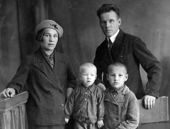 Николай Ельцин: чем удивлял окружающих отец российского президента