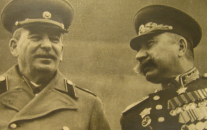 «Будённый, твою мать»: почему Сталин так обращался к маршалу