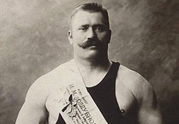 Почему прославленный русский богатырь Иван Поддубный умер в забвении от голода