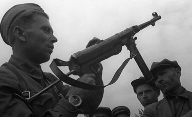 «Шмайсер»: как стрелял главный автомат Третьего рейха