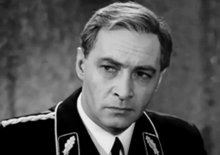 С кого Юлиан Семенов написал своего знаменитого Штирлица